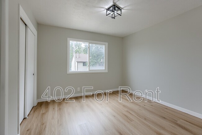 Building Photo - 4715 Davenport St