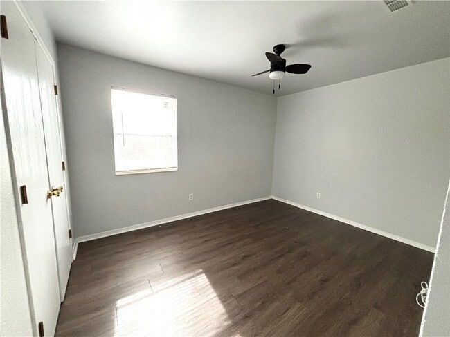 Building Photo - 2839 Adrian Ave