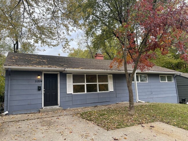 Building Photo - South KC 4Bed/1 Home Available Now!