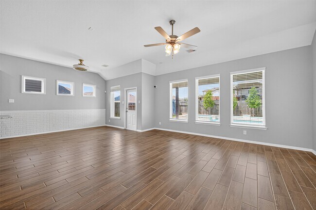 Building Photo - 1312 Mainland Shrs Ln