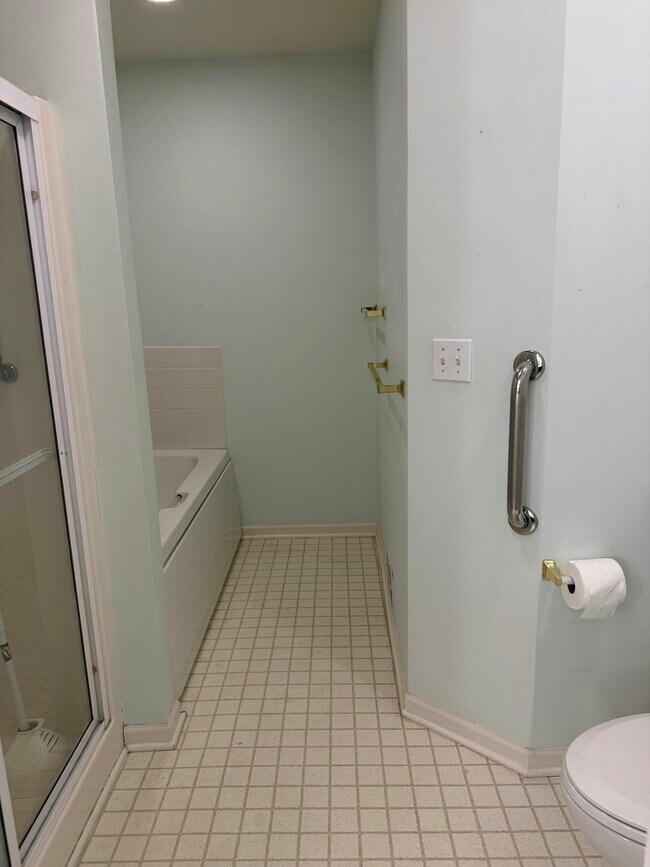 Building Photo - 212 Chauncey Ct