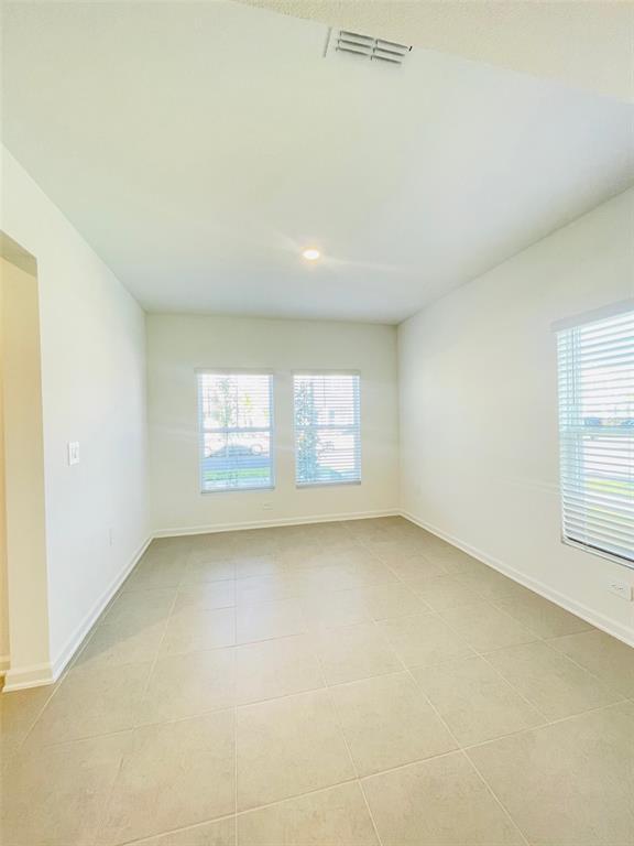 Building Photo - 7333 Ivy Tendril Ave