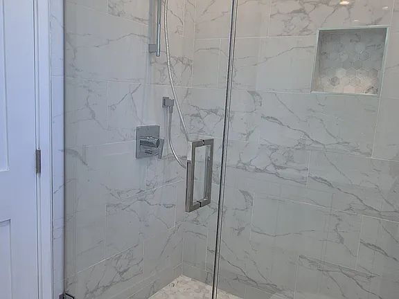 Building Photo - NO MIN CREDIT SCORE REQUIRED, BK OKAY, PAST EVICTION OKAY!, BACKGROUND FRIENDLY. Apply at "The Re...