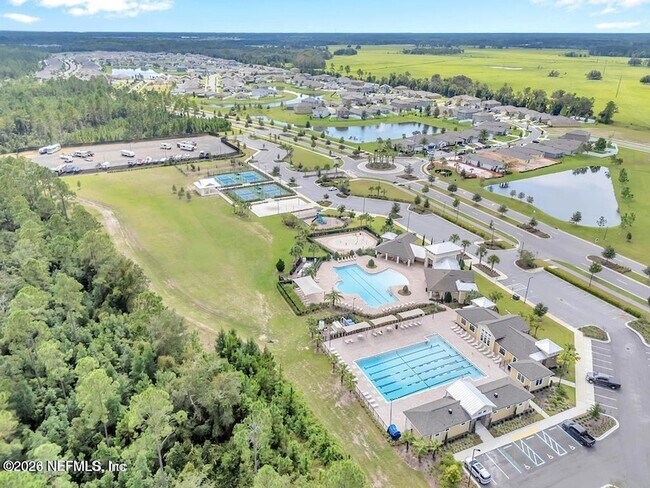 Building Photo - 2385 Oak Stream Dr