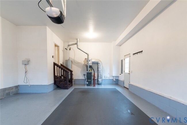 Building Photo - 11412 Pinedale Dr