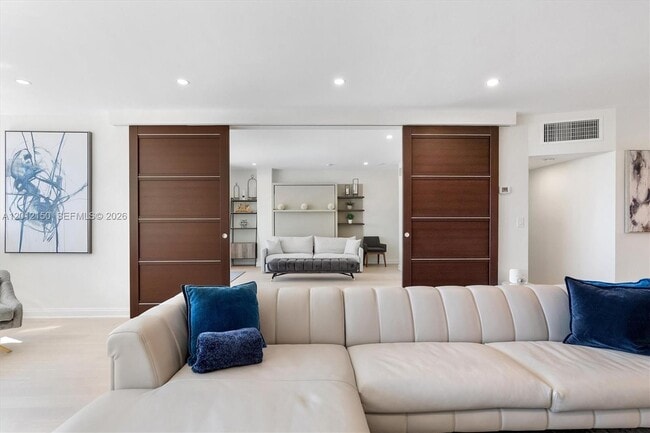 Building Photo - 10275 Collins Ave