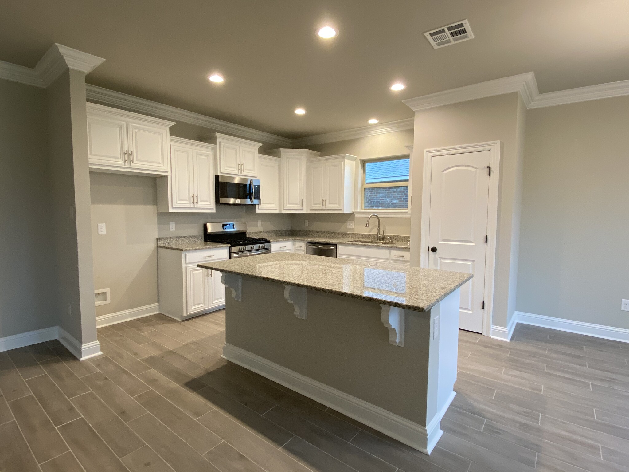 Building Photo - 40190 Maddie Drive