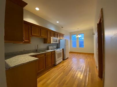 Building Photo - 4221 S Union Ave