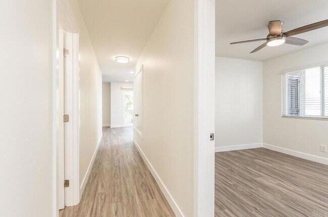 Building Photo - Remodeled 3 Bed 2 Bath Condo - Coastal Living at Its Finest