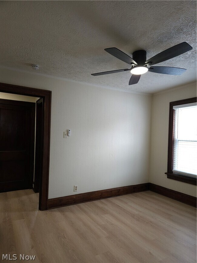 Building Photo - 80 E Ido Ave