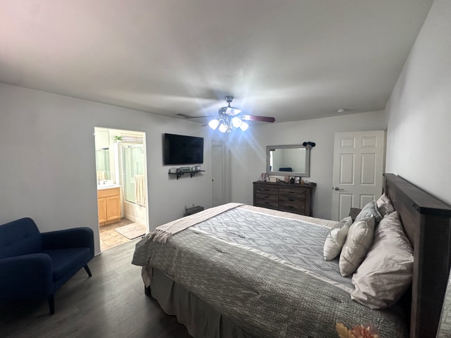 Building Photo - 24526 Montevista Cir