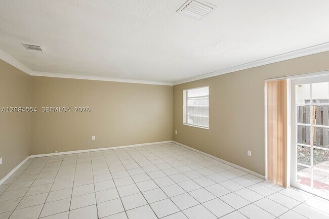 Building Photo - 13995 Langley Pl
