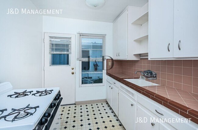 Building Photo - 4376 1/2 LOUISIANA STREET-4376 1/2