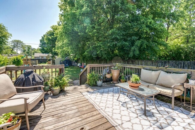 Building Photo - Beautiful Cleveland Park Bungalow, just 2 ...