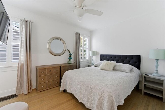 Building Photo - 302 Hascall Rd NW