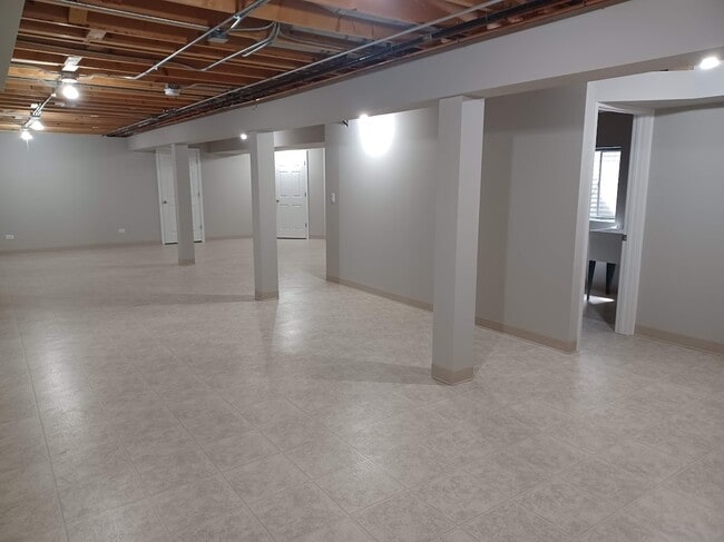 Building Photo - 24463 Tufton St