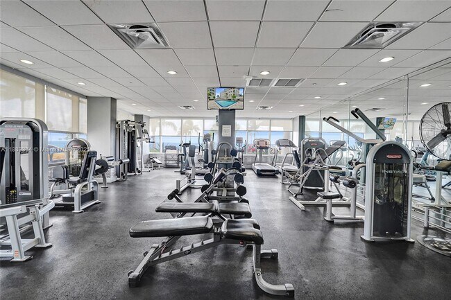 Building Photo - 209 N Fort Lauderdale Beach Blvd