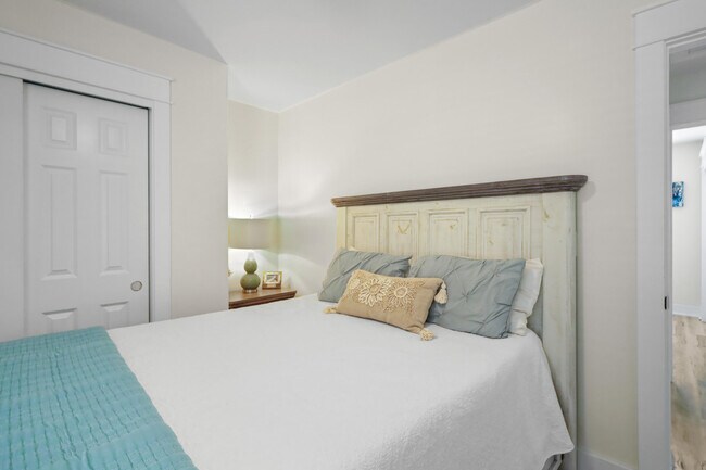 Building Photo - 71 Lafavre Ln