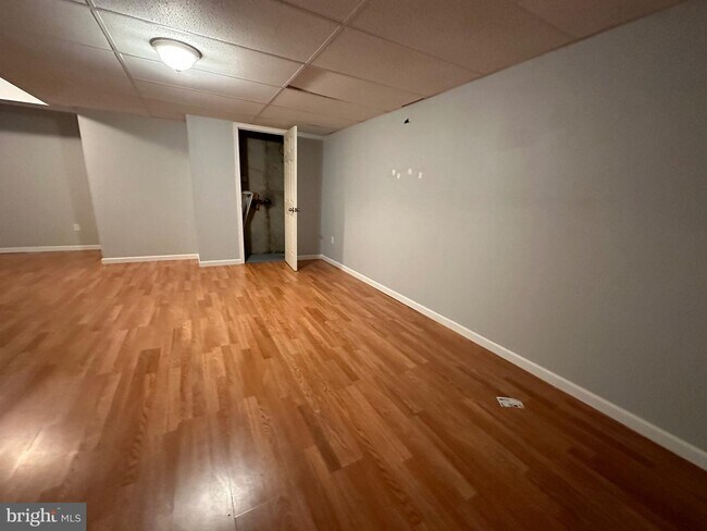 Building Photo - 623 Candlestick Ln