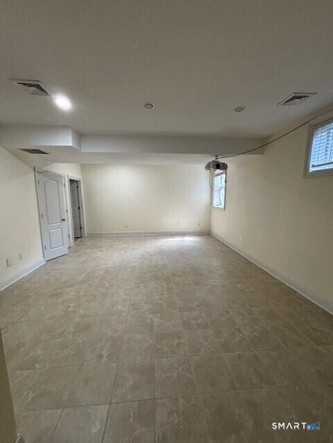 Building Photo - 88 Maple Tree Ave