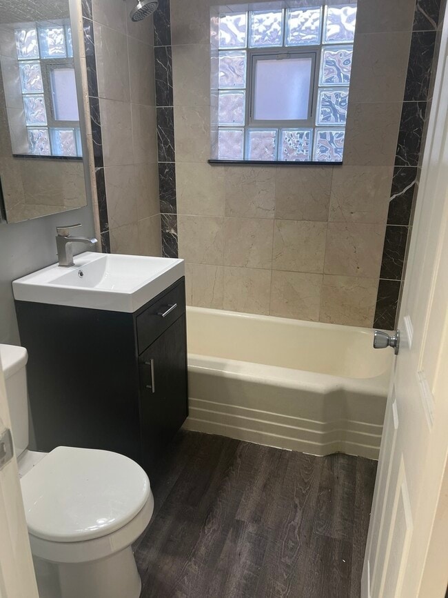 Building Photo - 664 Sibley Blvd