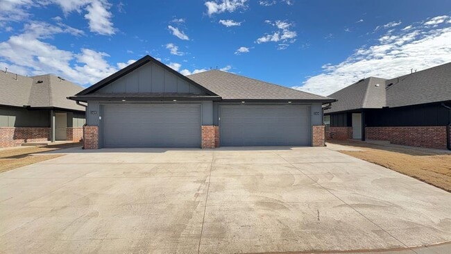 Building Photo - 11424 University