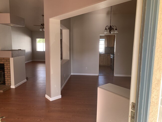 Building Photo - 38650 Juniper Tree Rd