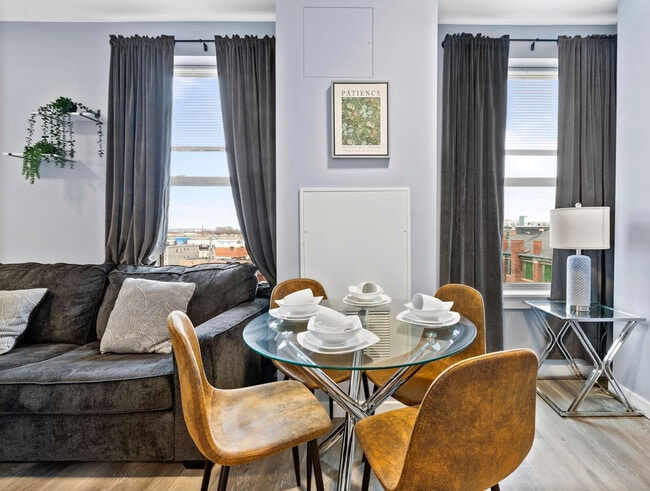 Building Photo - 95 Broadway-SI ID1240351P