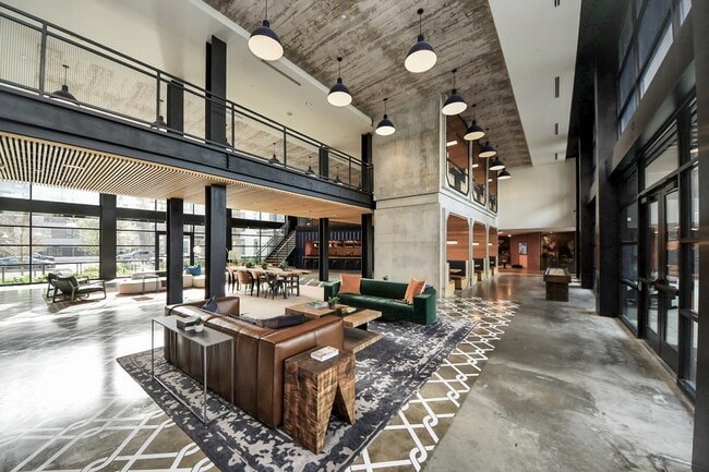 Building Photo - 2810 Riverby Rd