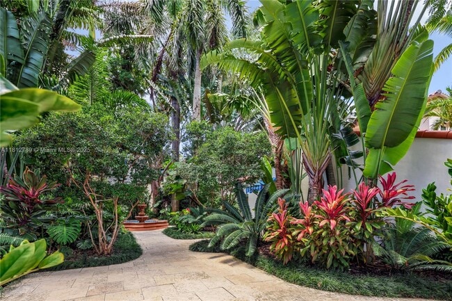 Building Photo - 56 S Hibiscus Dr