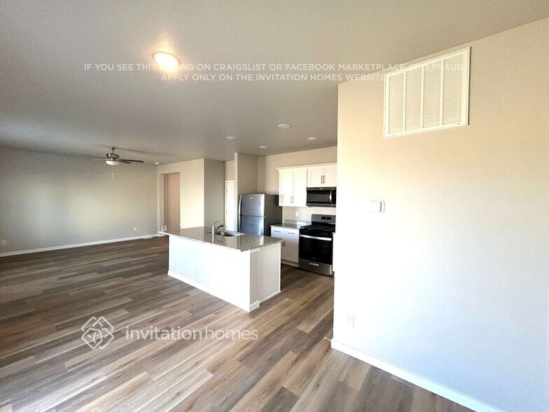 Building Photo - 7307 Dolores Ave