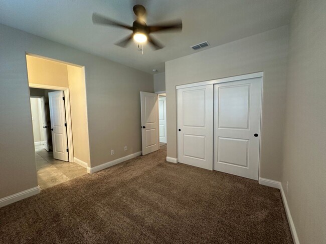 Building Photo - Impressive All Single Story 3 Bedroom, 2.5...