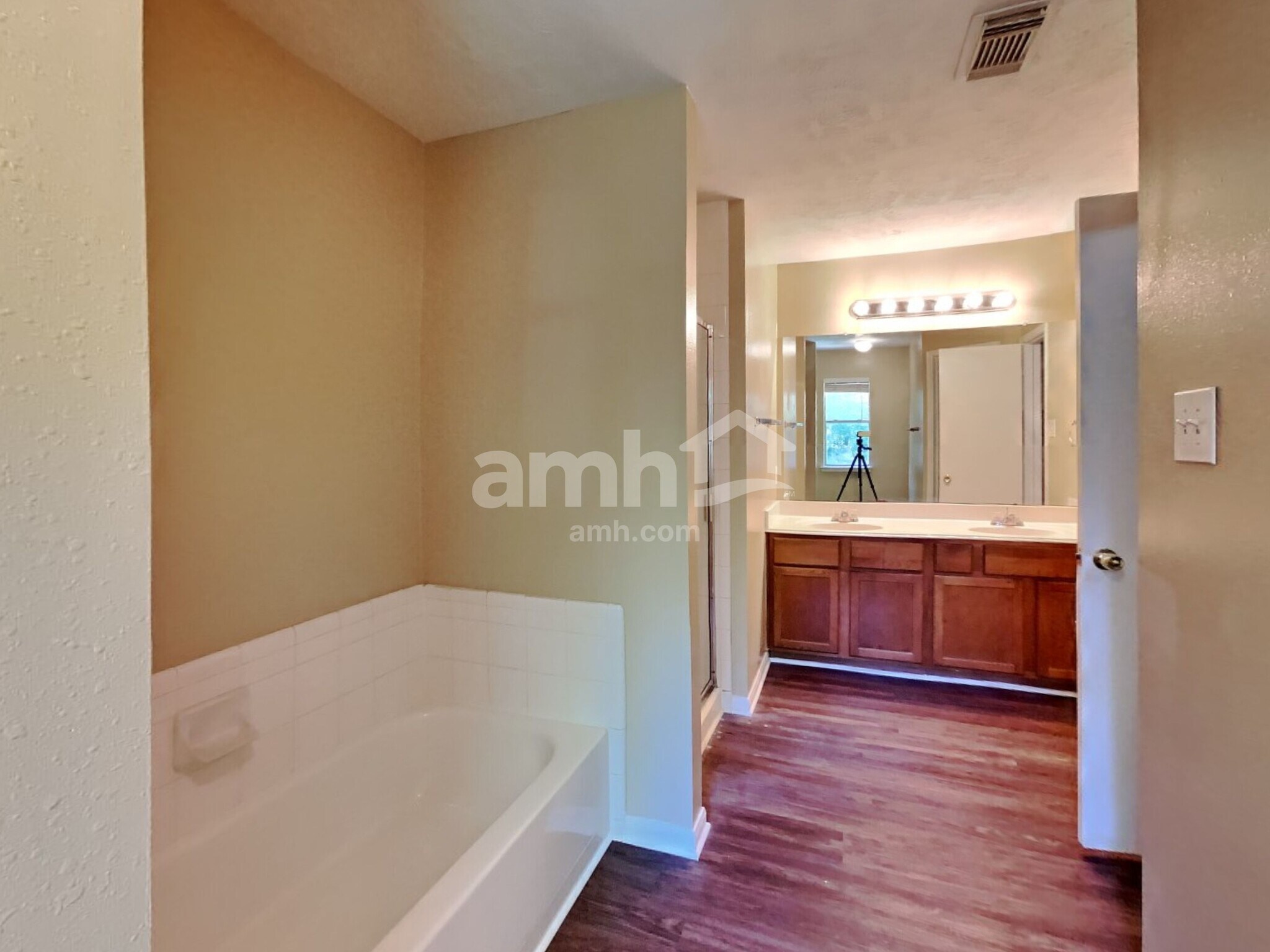 Building Photo - 3726 Liles Ln