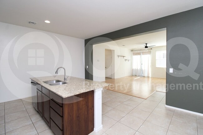Building Photo - 222 N 56th Pl