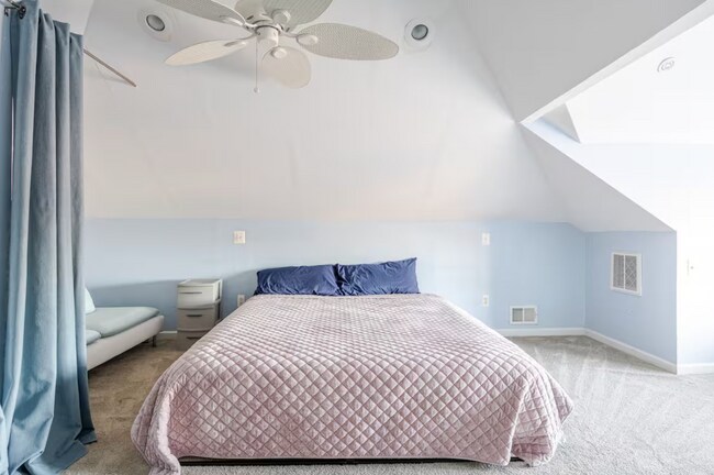 Building Photo - 1019 Berryville Ave