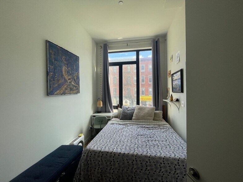 Building Photo - 1192 Bedford Ave