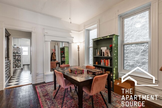 Building Photo - 2465 N Lincoln Ave