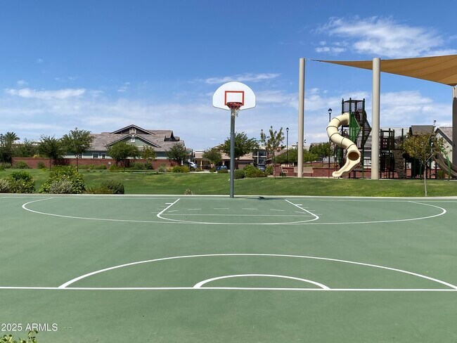 Building Photo - 2492 S Betty St