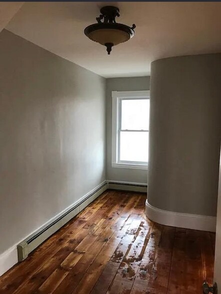 Building Photo - 17 Highland Park