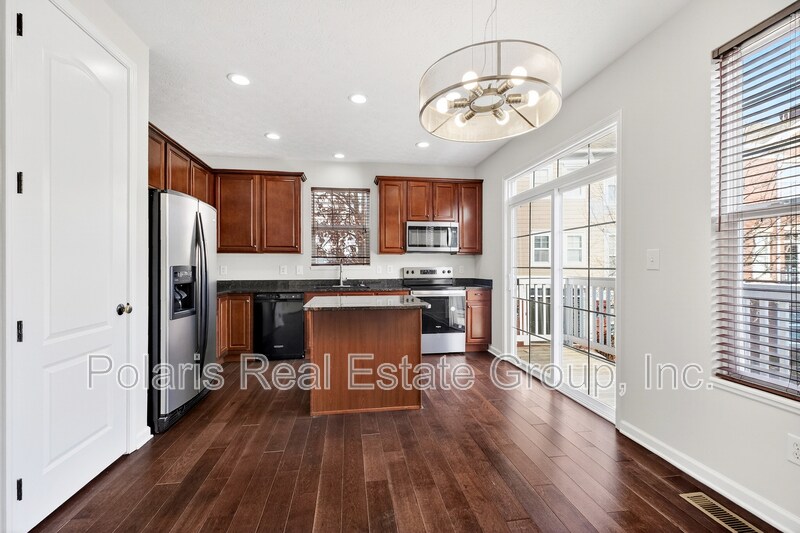 Building Photo - 83 3rd Ave NW