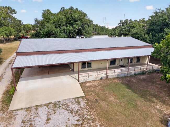 Building Photo - 3961 Clay Crk Rd