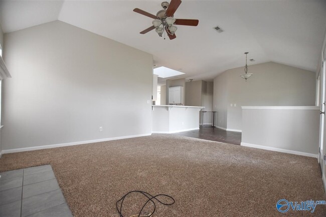 Building Photo - 2542 Bonnie Oaks Dr SW