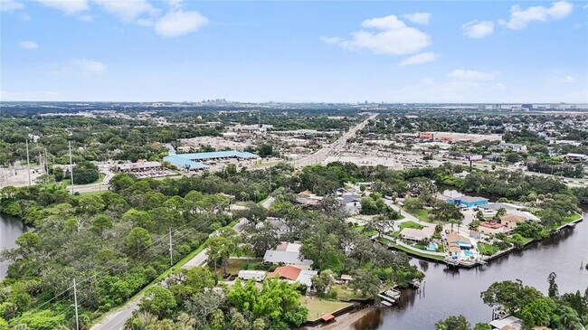 Building Photo - 8916 Memorial Hwy