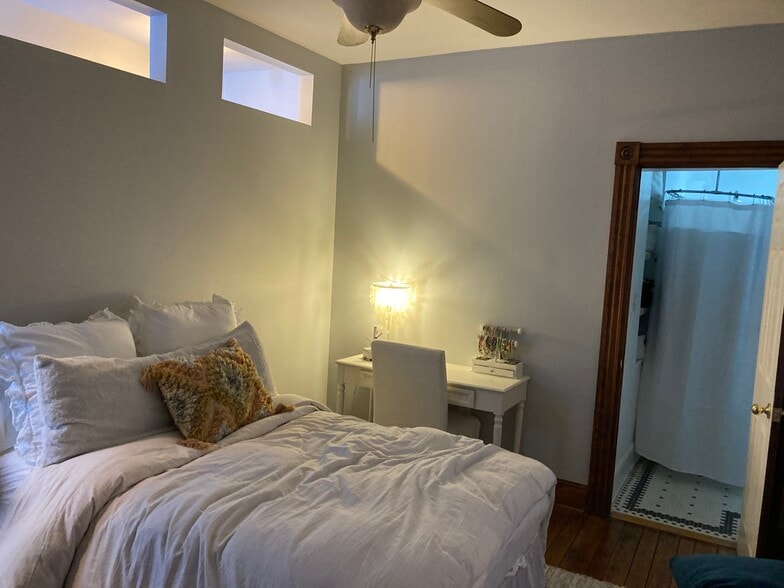 Bedroom - 50 Cornhill St