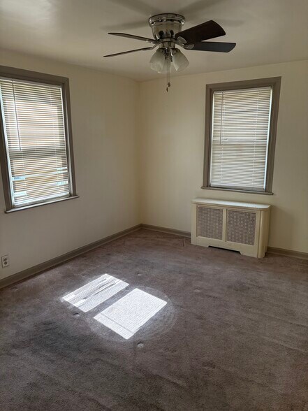 Building Photo - 1621 Murdoch Rd