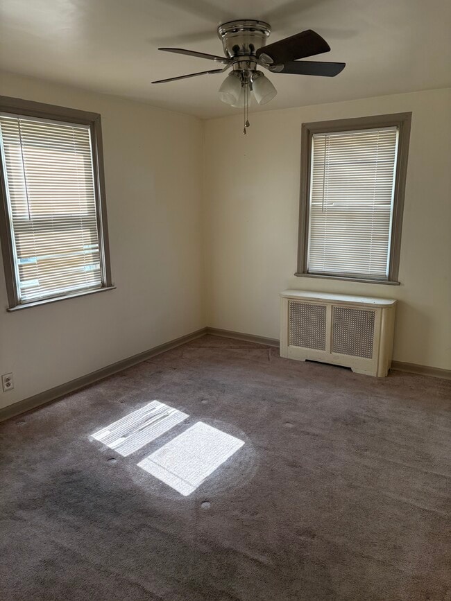 Building Photo - 1621 Murdoch Rd