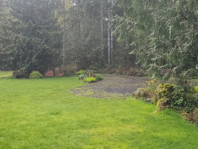 Building Photo - Beautiful home over the Hammersley Inlet