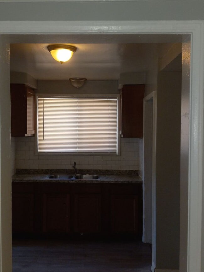 Building Photo - 19356 Westmoreland- 3 BED & 1.5 BATH FOR RENT