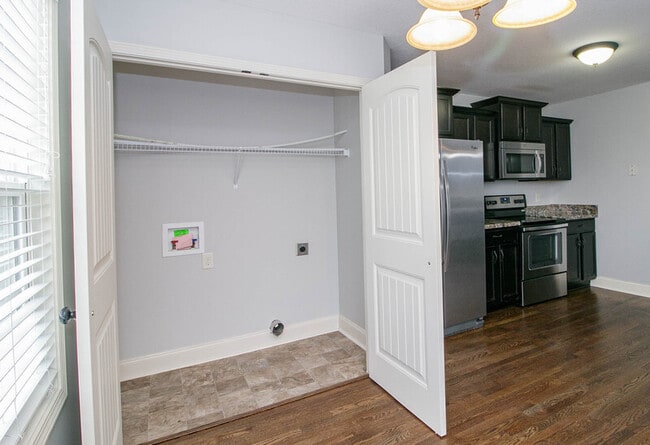 Building Photo - 2329 Spike Ct