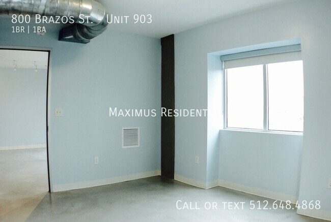 Building Photo - 800 Brazos St